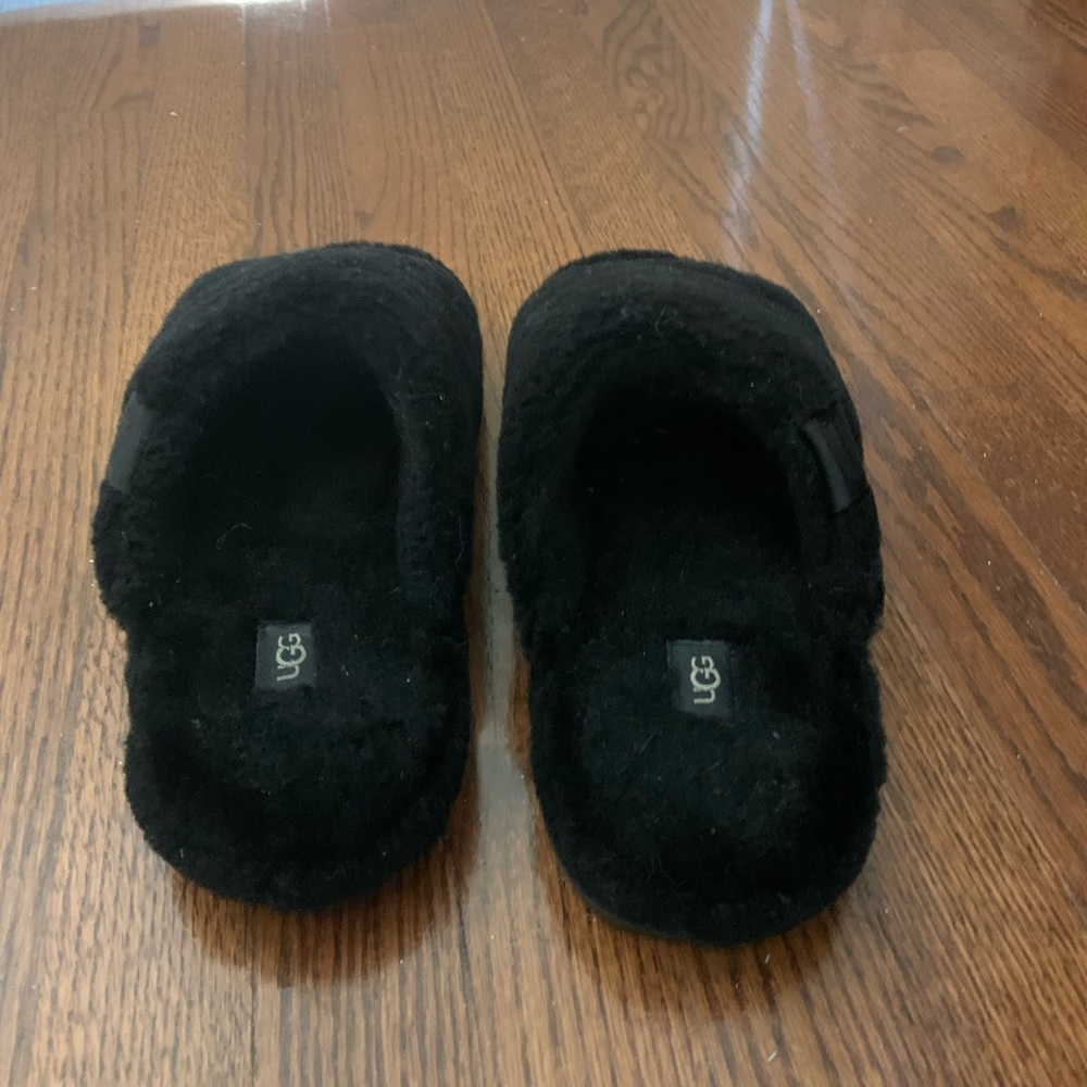Gently used UGGs